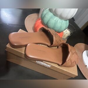 CUSHIONAIRE Women's Brown Woven Sandals